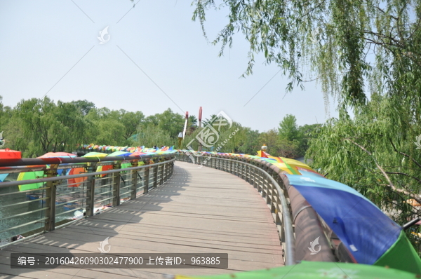 橋面春景