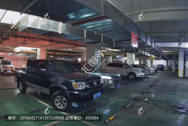 地下停車場