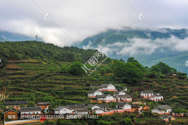 小山村