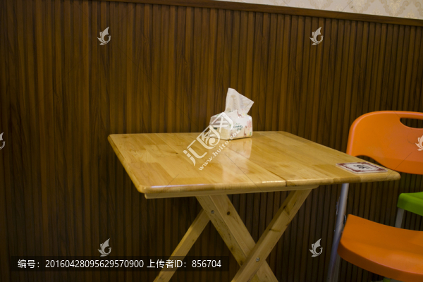 餐桌