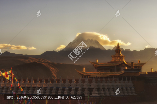 塔公寺日出
