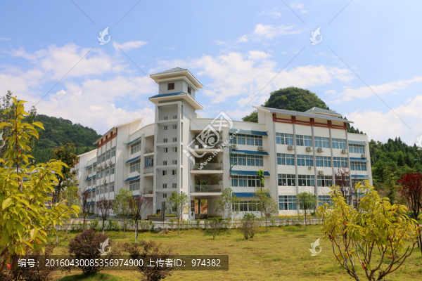 銅仁職院醫(yī)護(hù)大樓