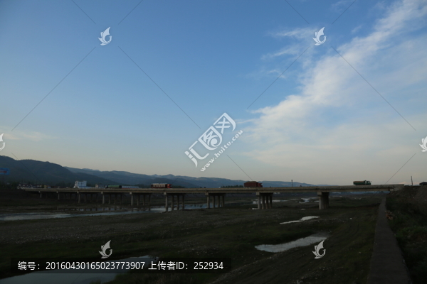洛河大橋
