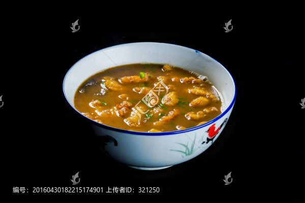 酥肉煲湯
