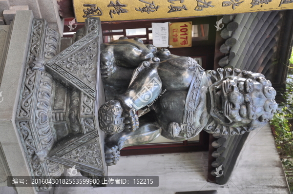 玉佛寺雄銅獅子