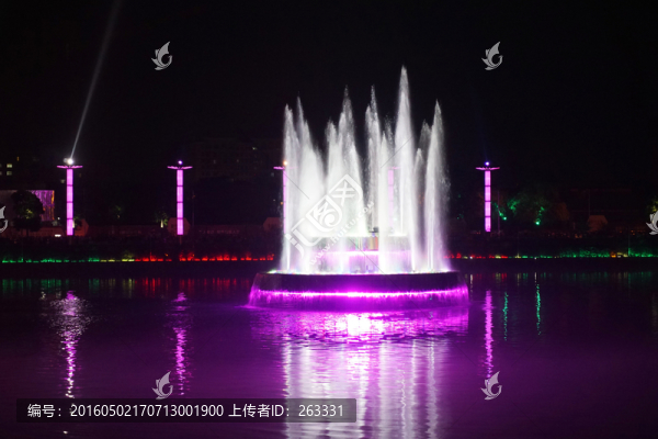 河源茶山公園噴泉夜景