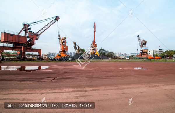 貨運(yùn)碼頭