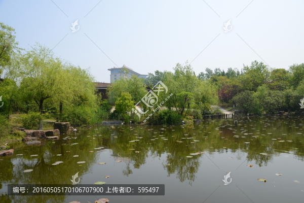 湖泊