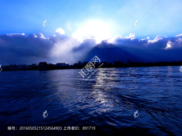 洱海霞光