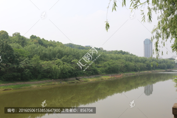 河邊