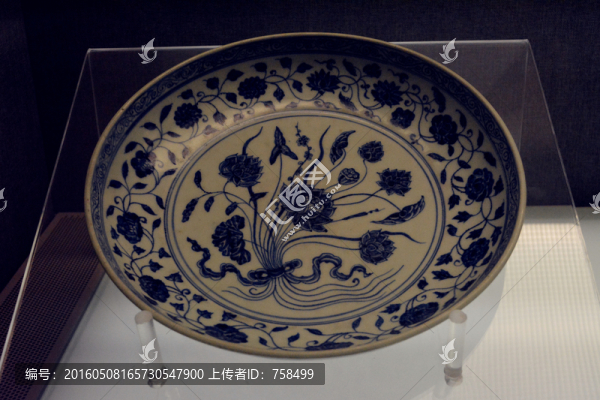 明宣德,青花把蓮紋盤