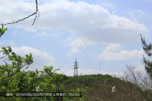 藍(lán)天白云