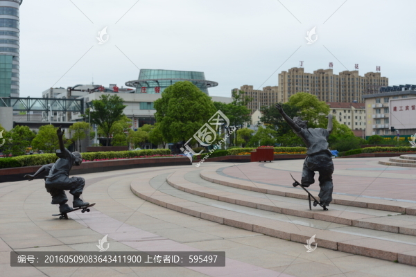滑板雕塑