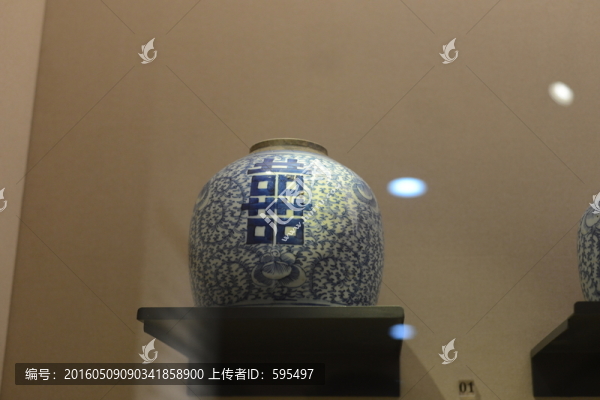 青花雙喜瓷壇