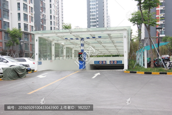 小區(qū)停車場