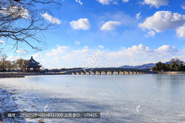 北京頤和園冬天十七孔橋廓如亭