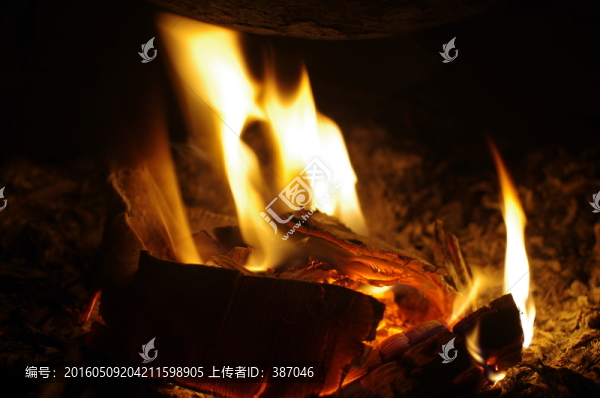火