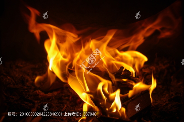 火