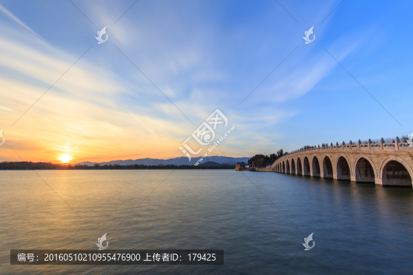 頤和園昆明湖十七孔橋夕陽日落