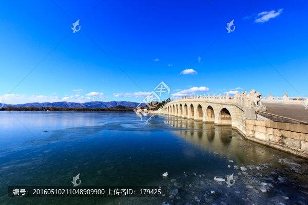 頤和園冬景昆明湖結(jié)冰十七孔橋