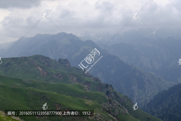 山巒