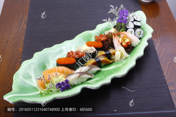 上壽司拼盤(pán)