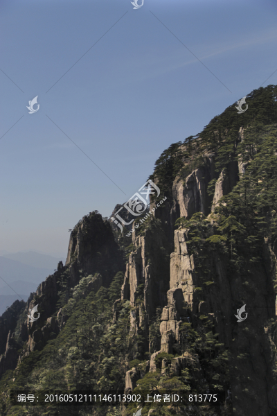 黃山峭壁山石