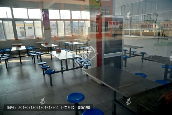 學(xué)校餐廳