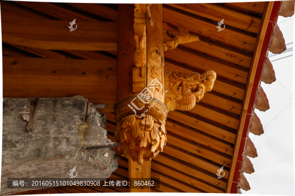 新建寺廟屋檐