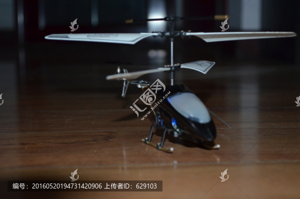 直升飛機(jī)