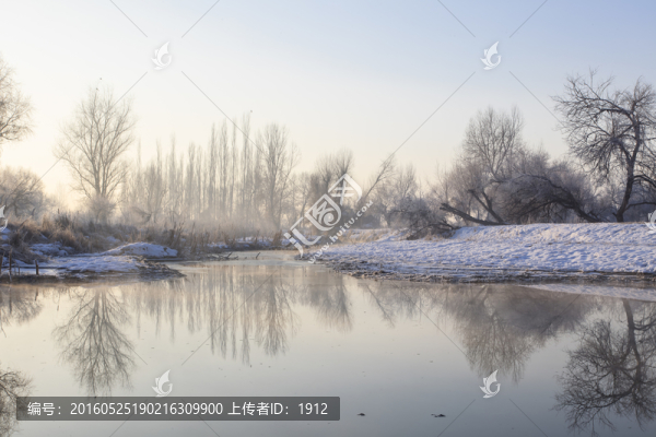 冬天的小河