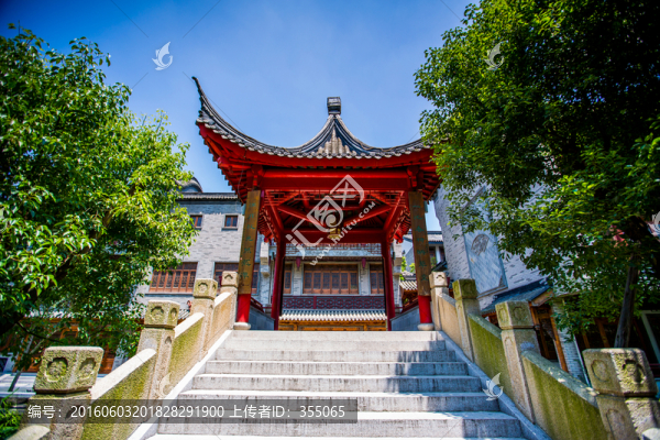 龍?zhí)端l(xiāng)