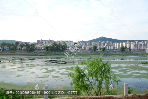 臨水而居,,依山傍水,,房地產(chǎn)