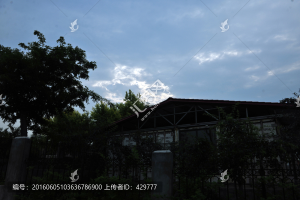 藍(lán)天白云