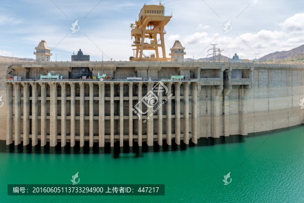 青海共和龍羊峽