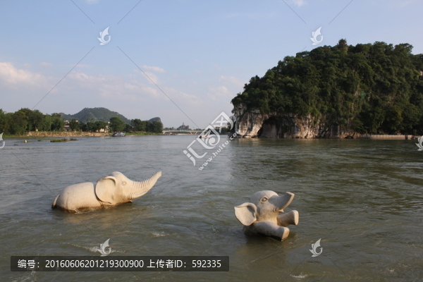 象鼻山