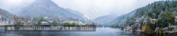 泰山黑龍?zhí)端畮?kù)雪景
