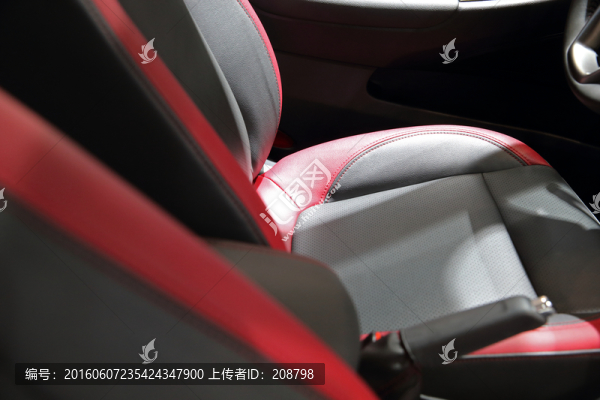 轎車真皮坐椅