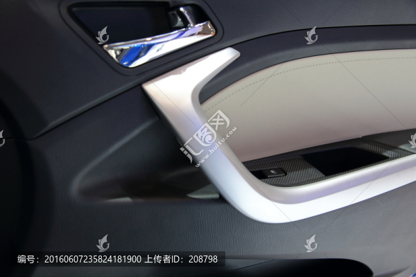 轎車細(xì)節(jié)