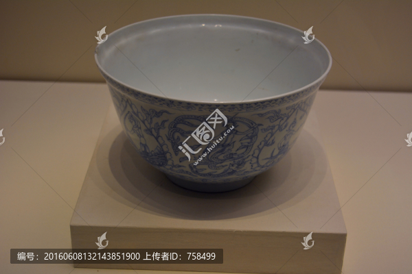 清朝青花人物碗