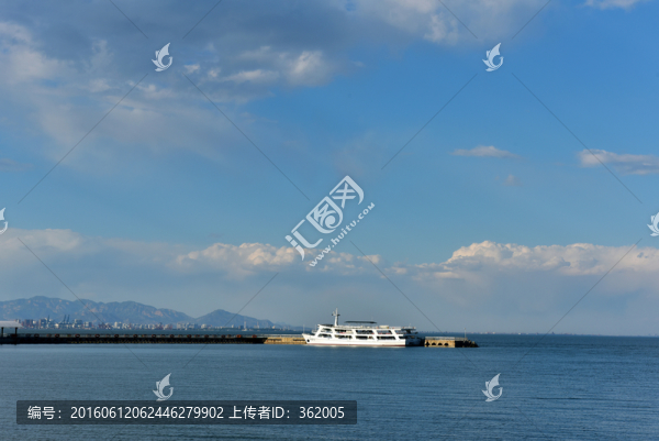 大海游船
