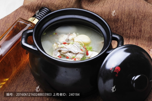 河豚蘿卜湯菜譜素材
