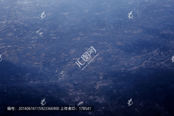 藍(lán)天白云