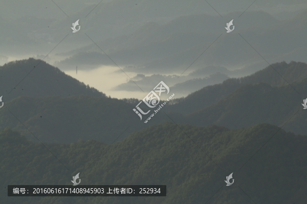水墨云海