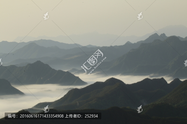 水墨云海圖