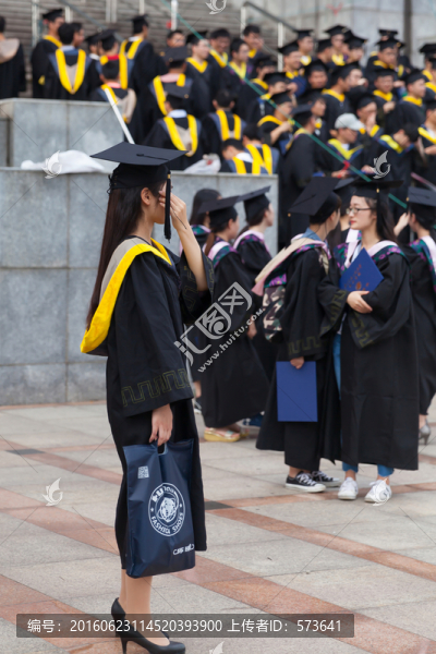 大學畢業(yè)