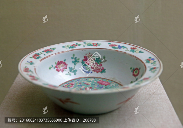 清代斗彩瓷器