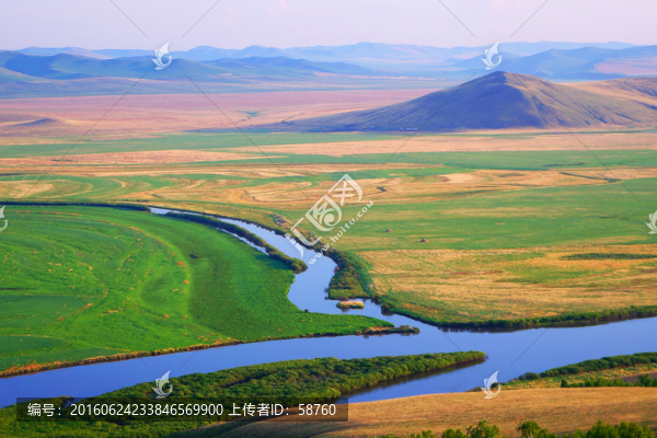 草原河流