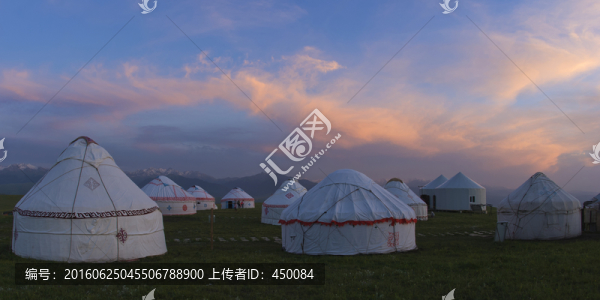 草原霞光