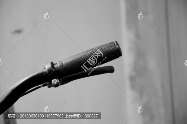 老式生活場(chǎng)景,自行車把手